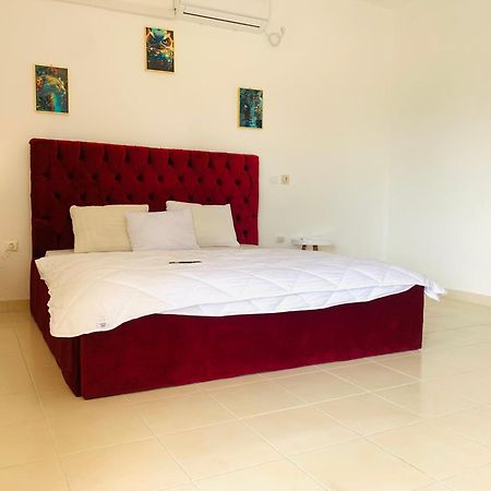 Namaste Hotel & Restaurant Libreville Luaran gambar