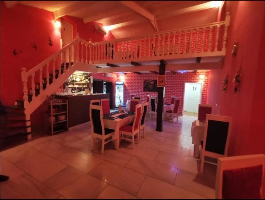Namaste Hotel & Restaurant Libreville Luaran gambar
