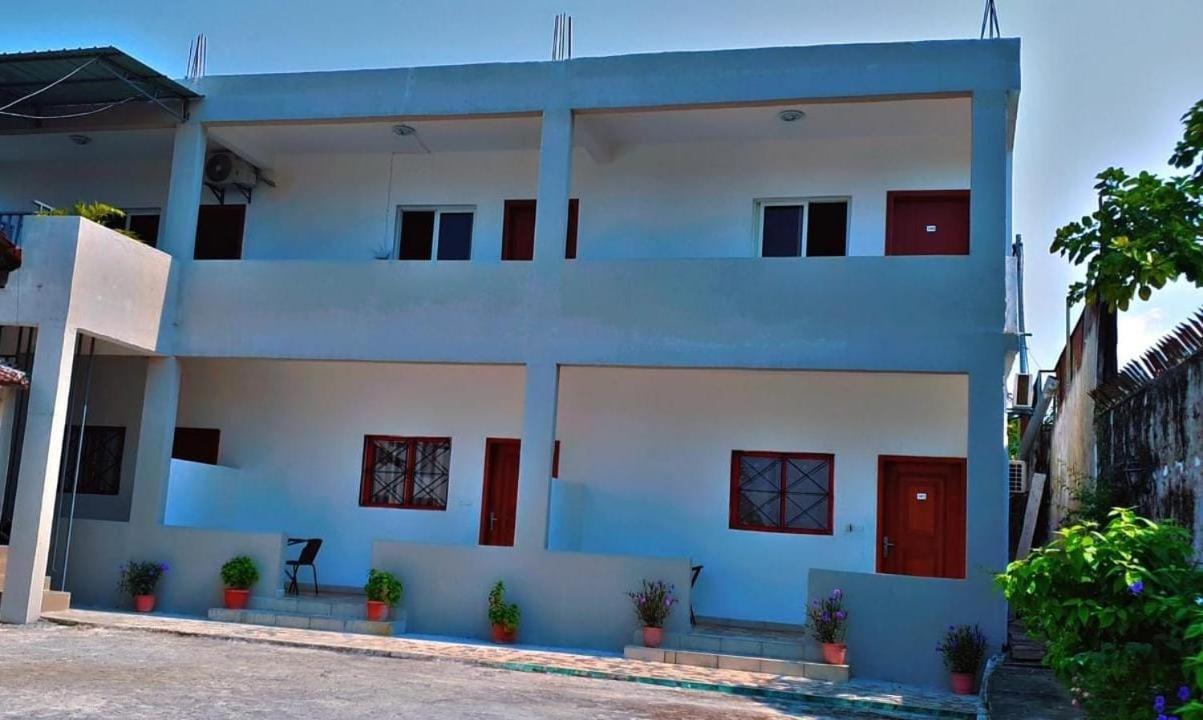 Namaste Hotel & Restaurant Libreville Luaran gambar