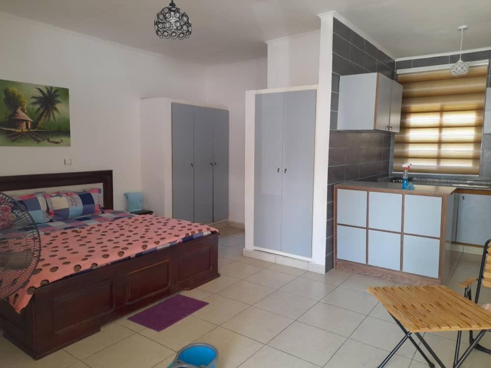 Namaste Hotel & Restaurant Libreville Luaran gambar